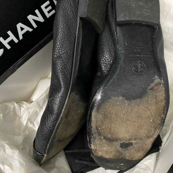 Gorgeous Chanel Flats - Picture 3 of 3